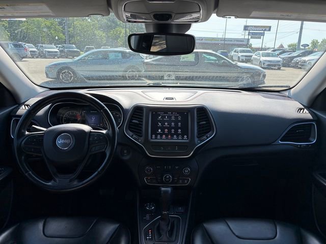 Used 2021 Jeep Cherokee Trailhawk AWD/4WD image 18