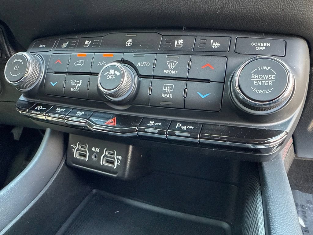 Used 2024 Dodge Durango GT AWD/4WD image 32