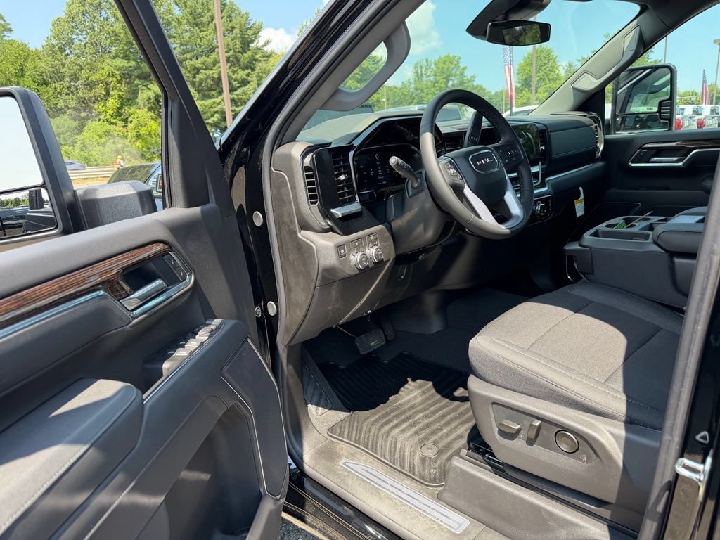 New 2026 GMC Sierra 2500 SLE w/ SLE Convenience Package AWD/4WD image 16