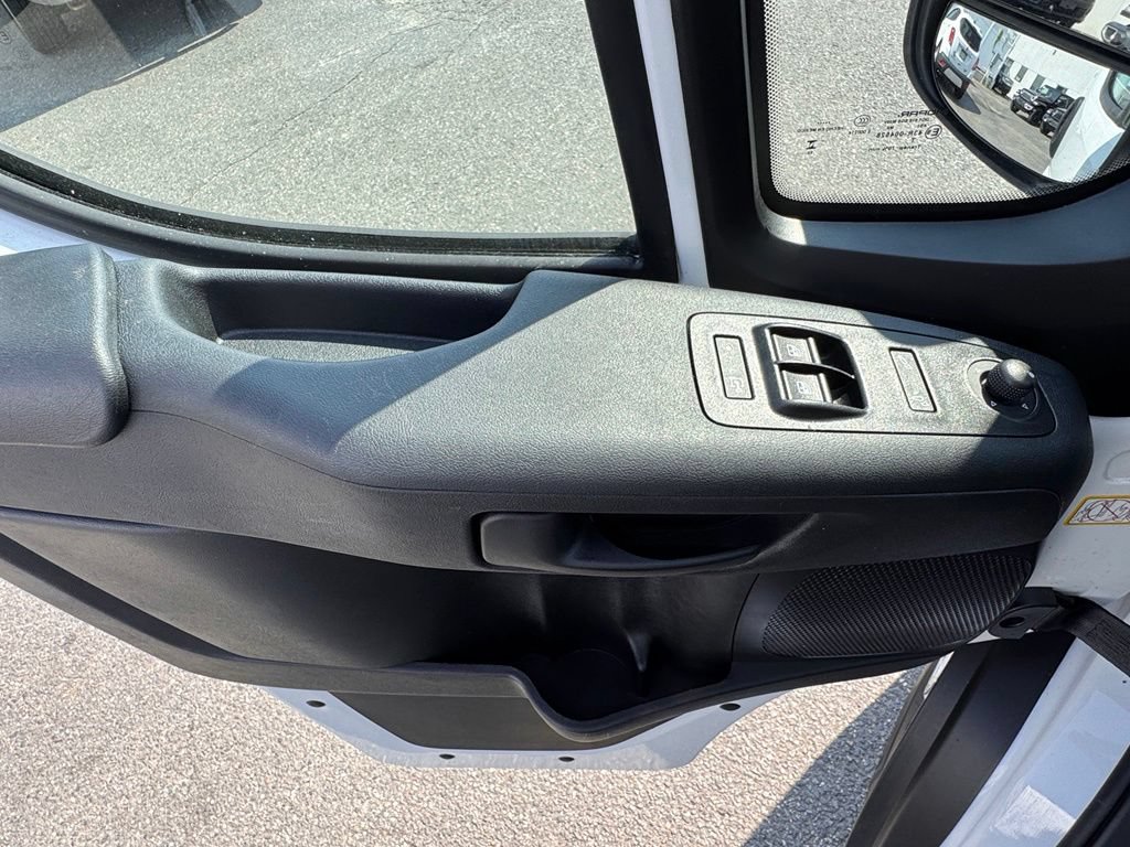 Used 2026 RAM ProMaster 2500 w/ Convenience Group FWD image 12