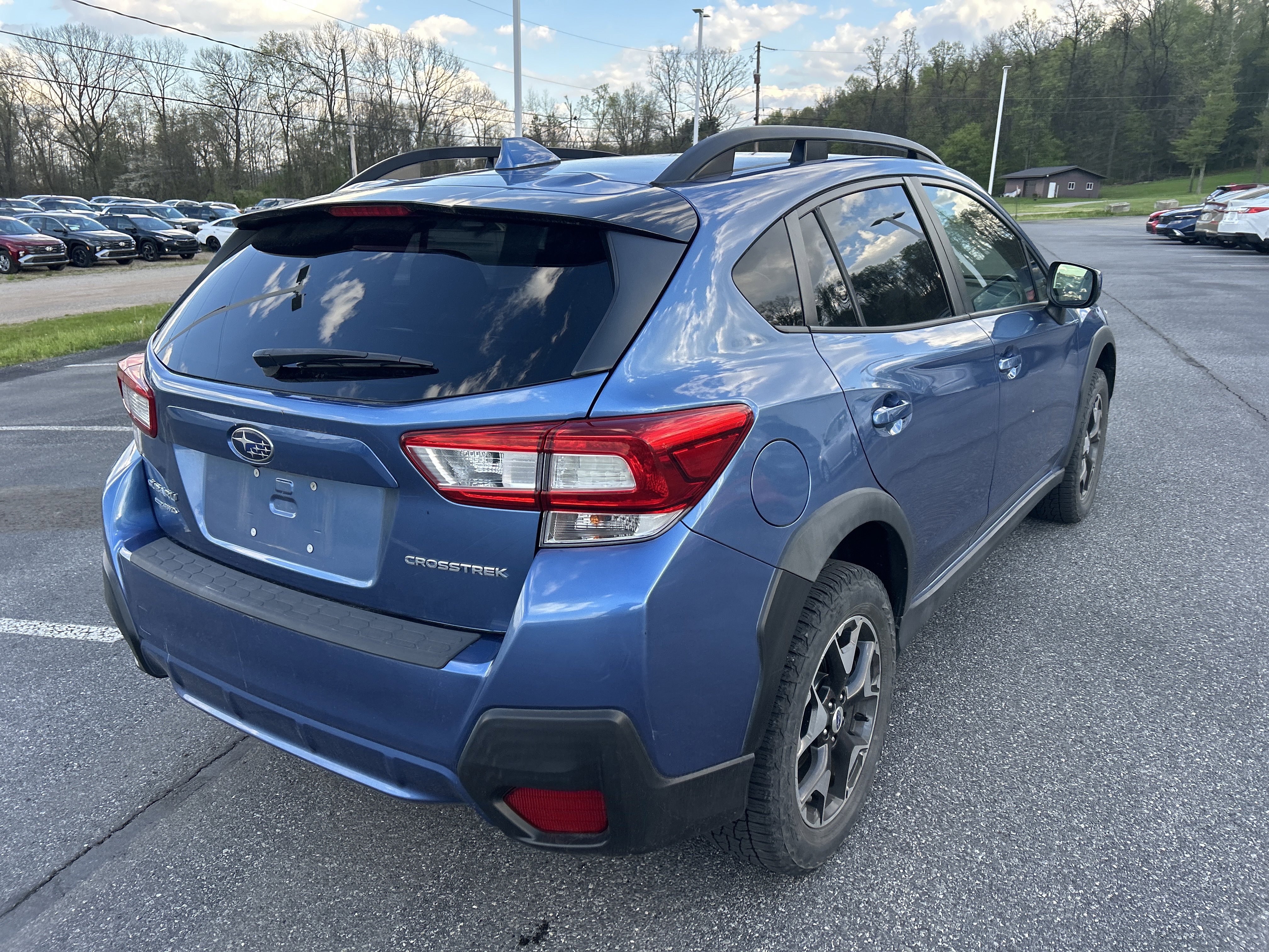 Used 2018 Subaru Crosstrek 2.0i Premium w/ Moonroof Package AWD/4WD image 12