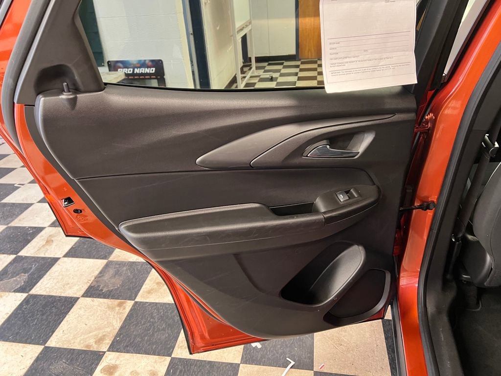 Used 2023 Chevrolet TrailBlazer LT w/ Convenience Package image 39