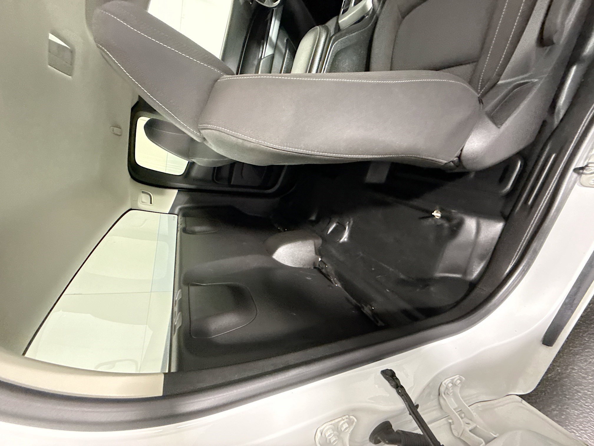 Used 2022 Chevrolet Colorado LT w/ Fleet Safety Package image 26