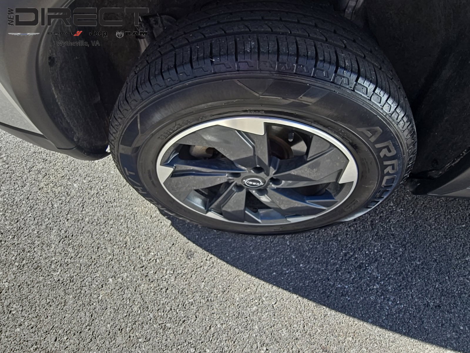 Used 2025 Nissan Rogue SV AWD/4WD image 14