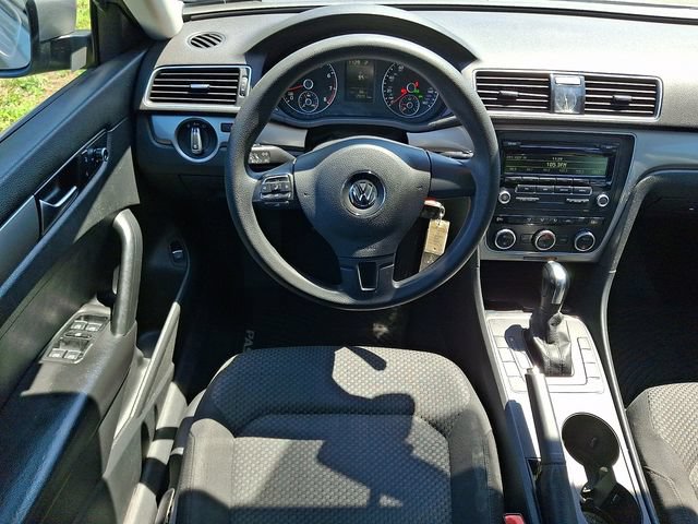 Used 2012 Volkswagen Passat 2.5 S FWD image 11