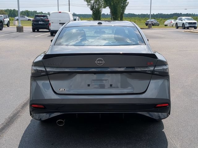 New 2026 Nissan Sentra SR w/ Floor Mat Package FWD image 4