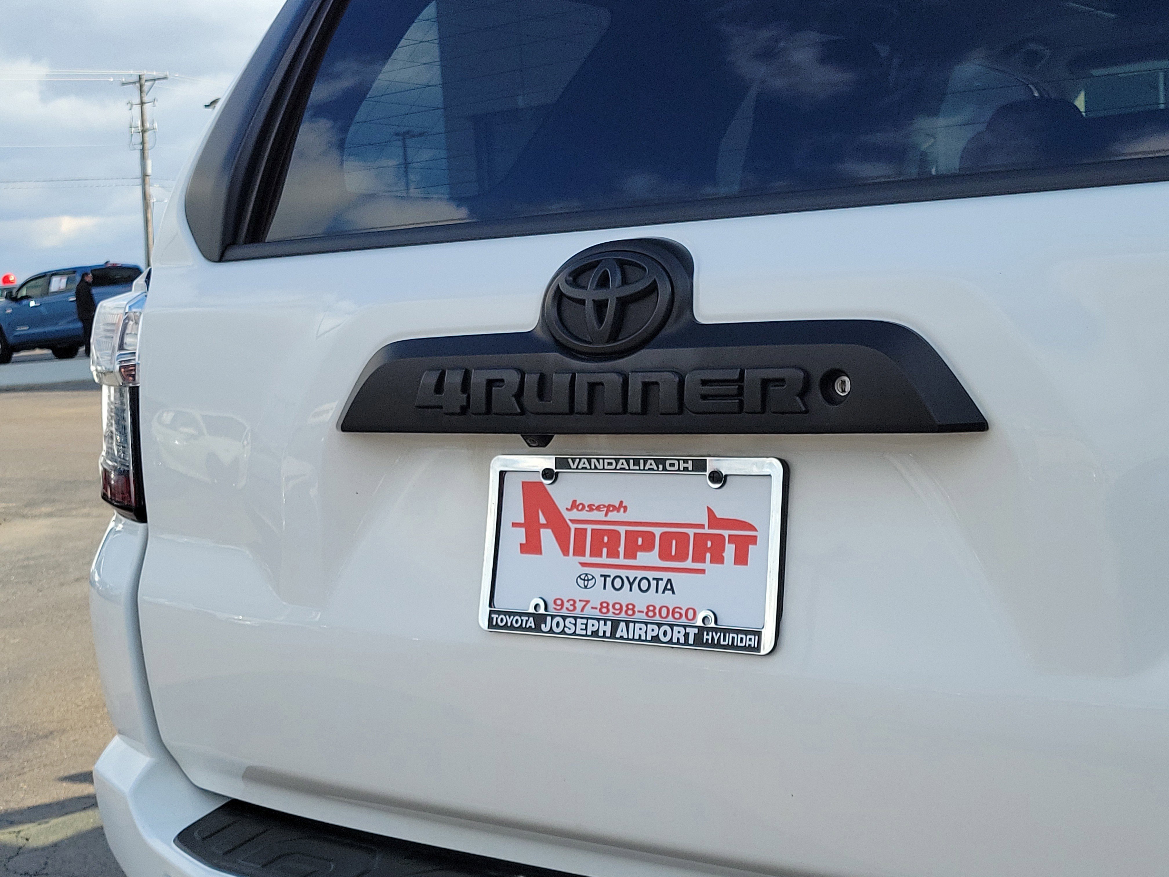 Used 2017 Toyota 4Runner TRD Off-Road image 7