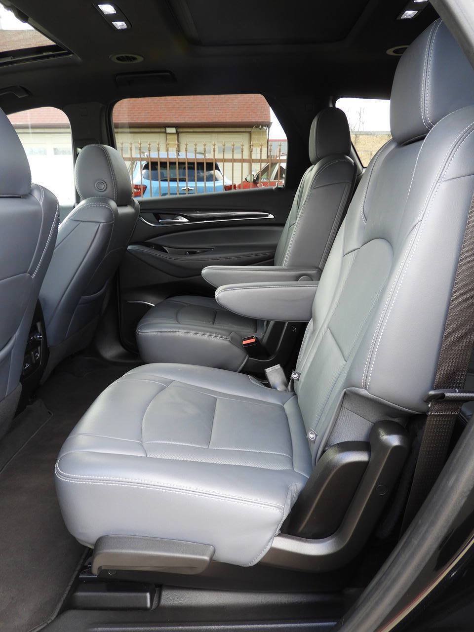 Used 2022 Buick Enclave Essence w/ Experience Buick Package FWD image 20