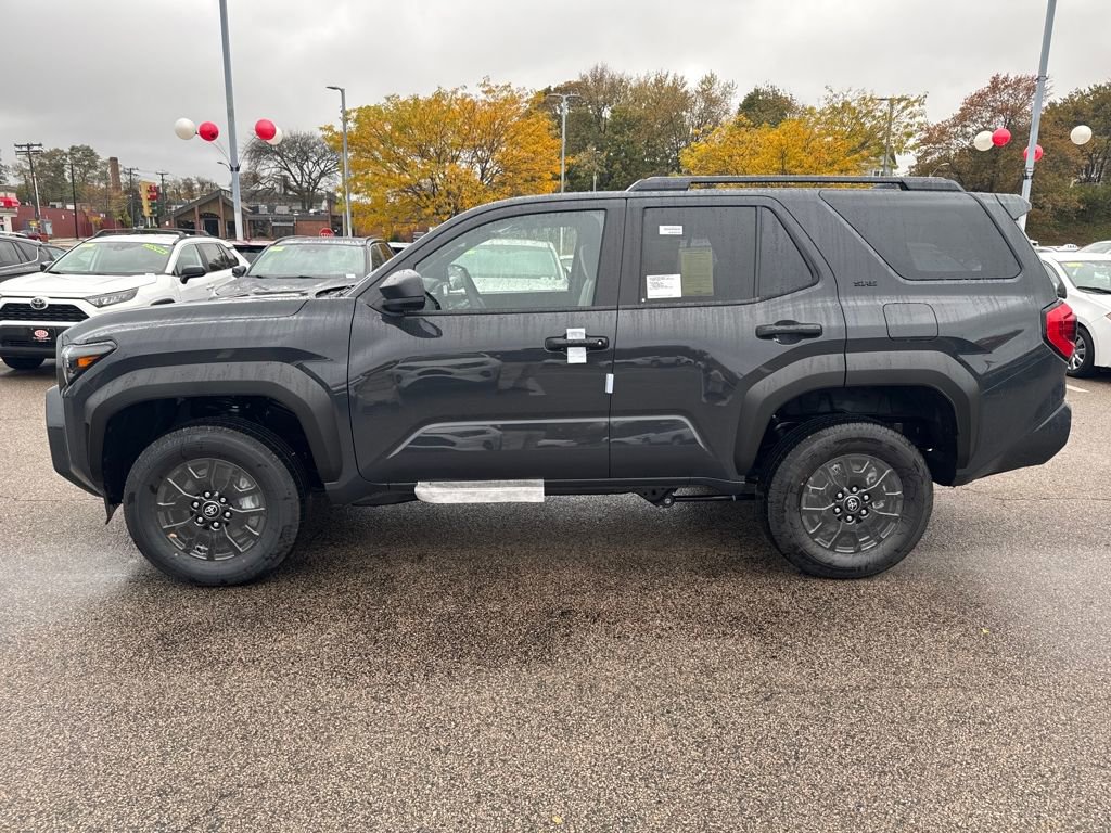 New 2025 Toyota 4Runner SR5 image 4