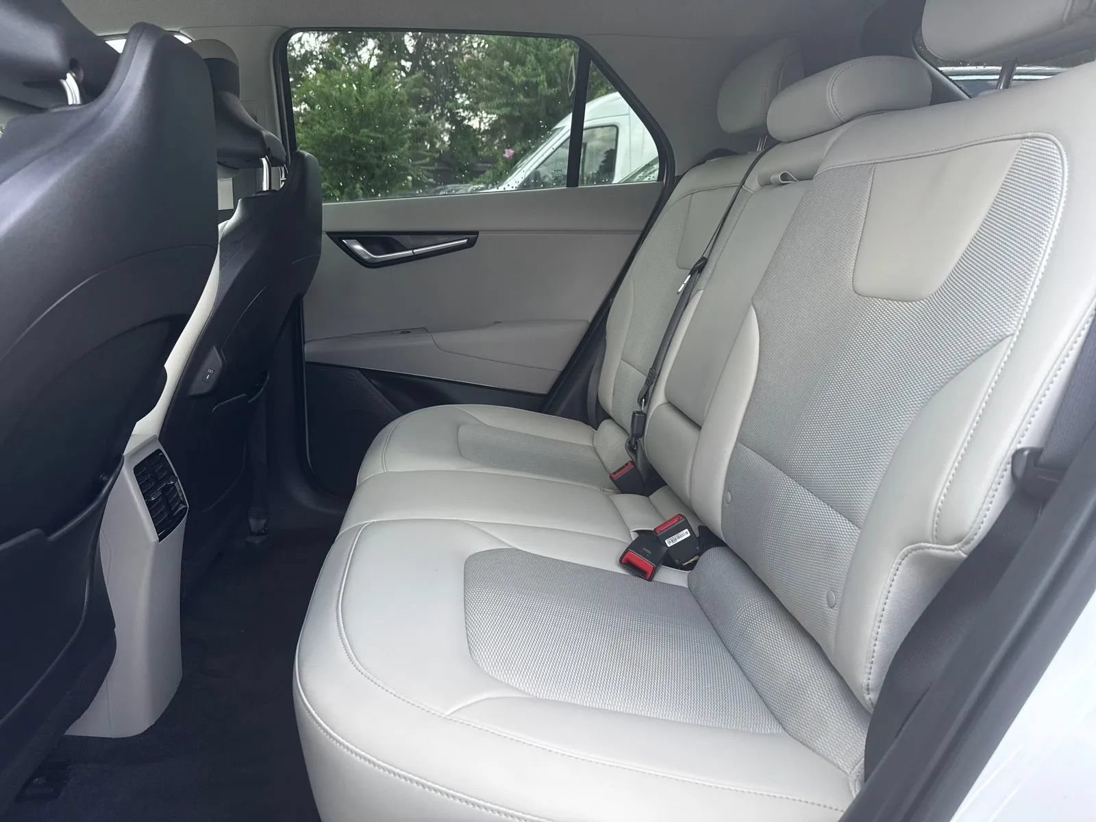 Used 2023 Kia Niro Wind FWD image 12