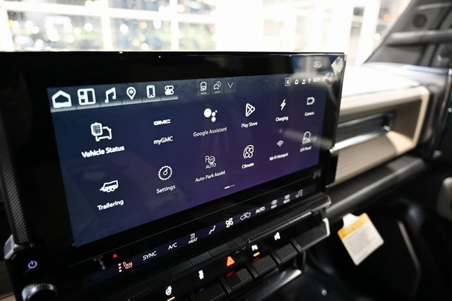 New 2026 GMC Hummer EV SUV image 14