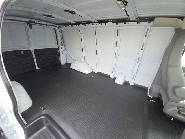 New 2026 GMC Savana 2500 w/ Driver Convenience Package image 22