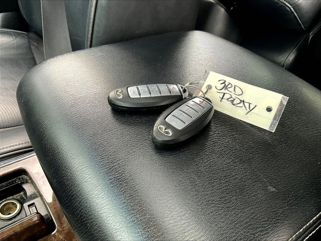 Used 2017 INFINITI QX80 4WD image 9