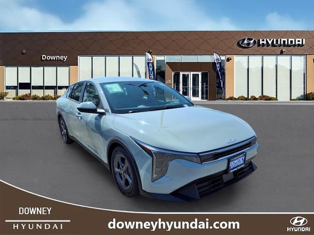 Used 2025 Kia K4 FWD image 3
