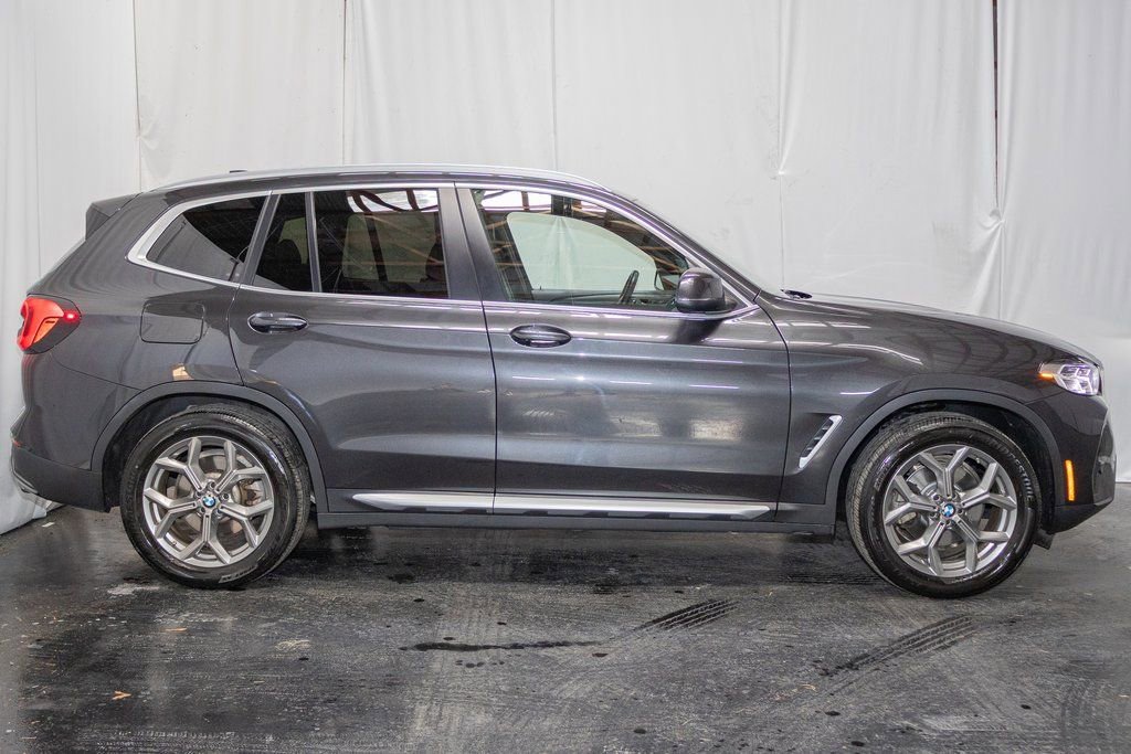 Used 2023 BMW X3 xDrive30i w/ Premium Package image 4