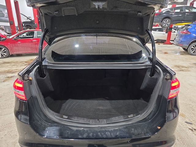 Used 2017 Ford Fusion SE w/ Fusion SE Technology Package FWD image 26