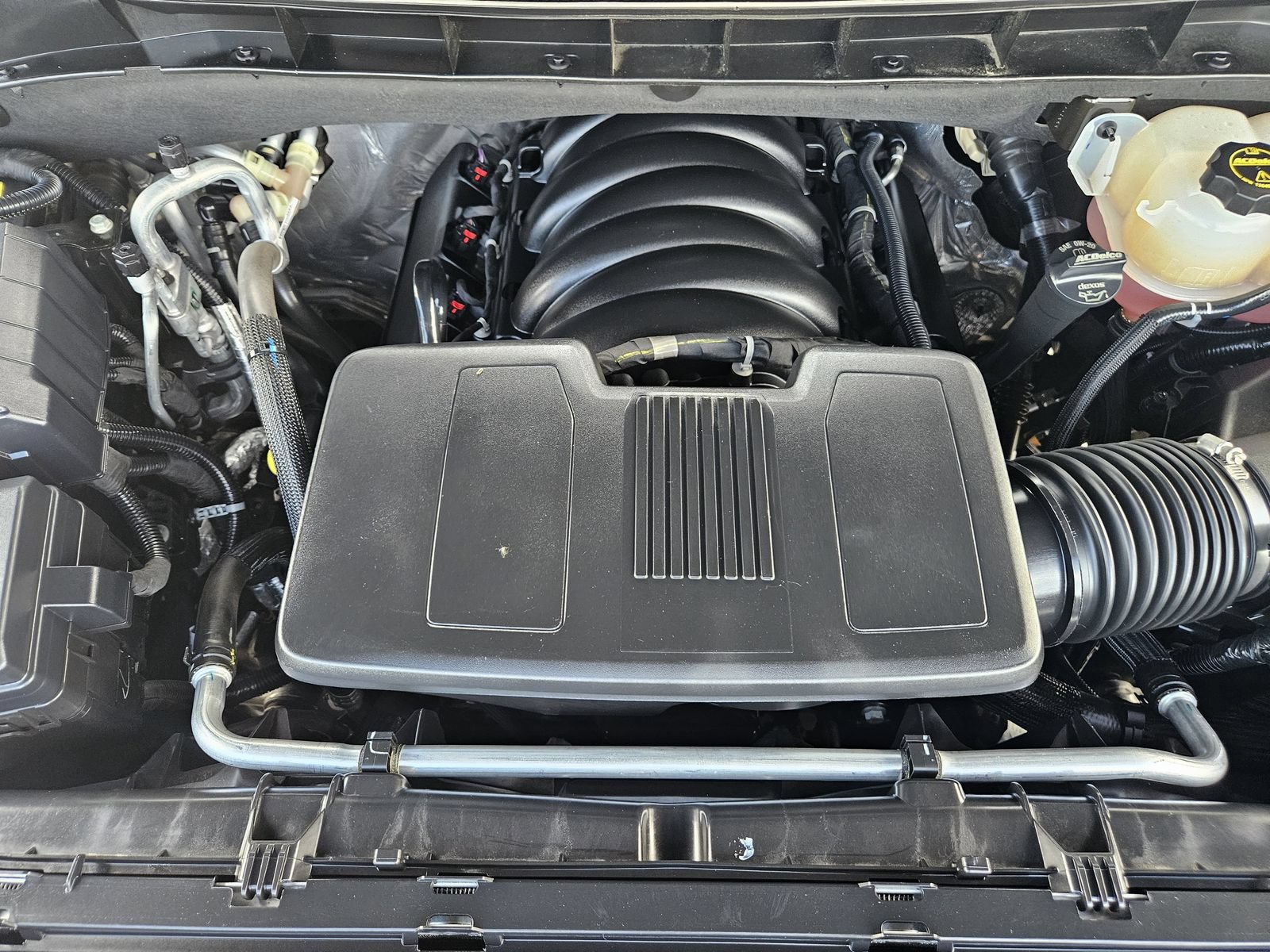 Certified 2025 Cadillac Escalade Sport Platinum w/ LPO, Floor Liner Package AWD/4WD image 33