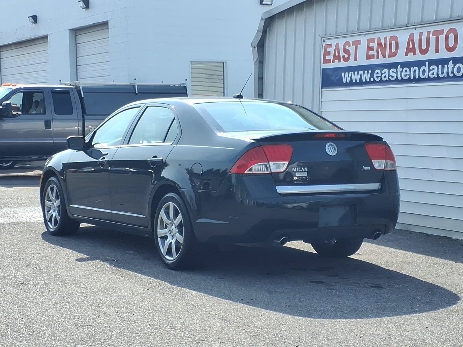Used 2010 Mercury Milan Premier FWD image 3
