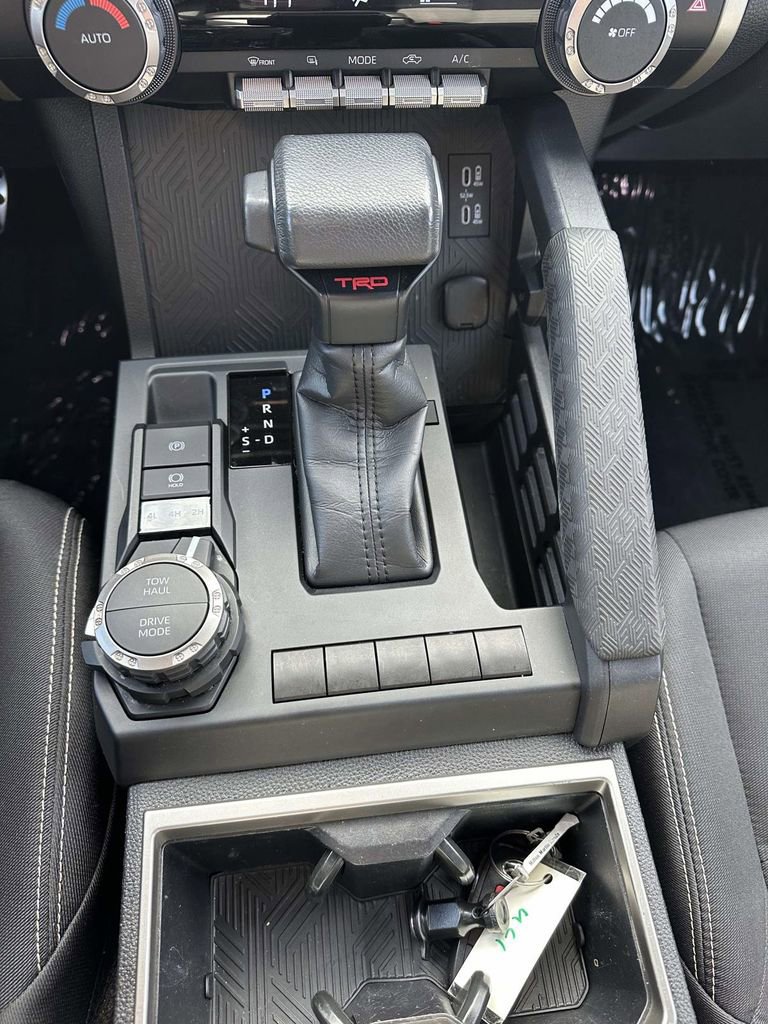 Used 2024 Toyota Tacoma TRD Sport image 17