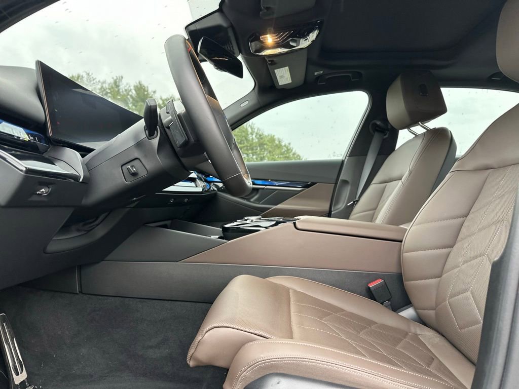 Certified 2024 BMW i5 M60 w/ Premium Package image 13