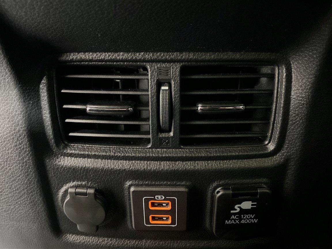 Used 2024 Nissan Titan PRO-4X w/ Pro-4x Utility Package AWD/4WD image 18