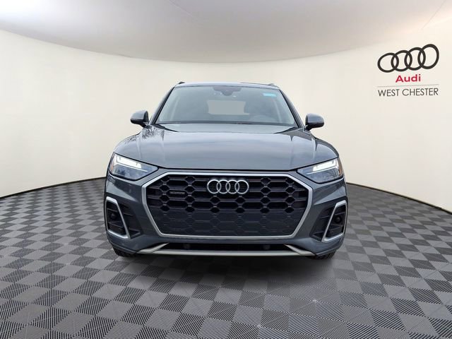 Used 2023 Audi Q5 2.0T Premium w/ Convenience Package image 2