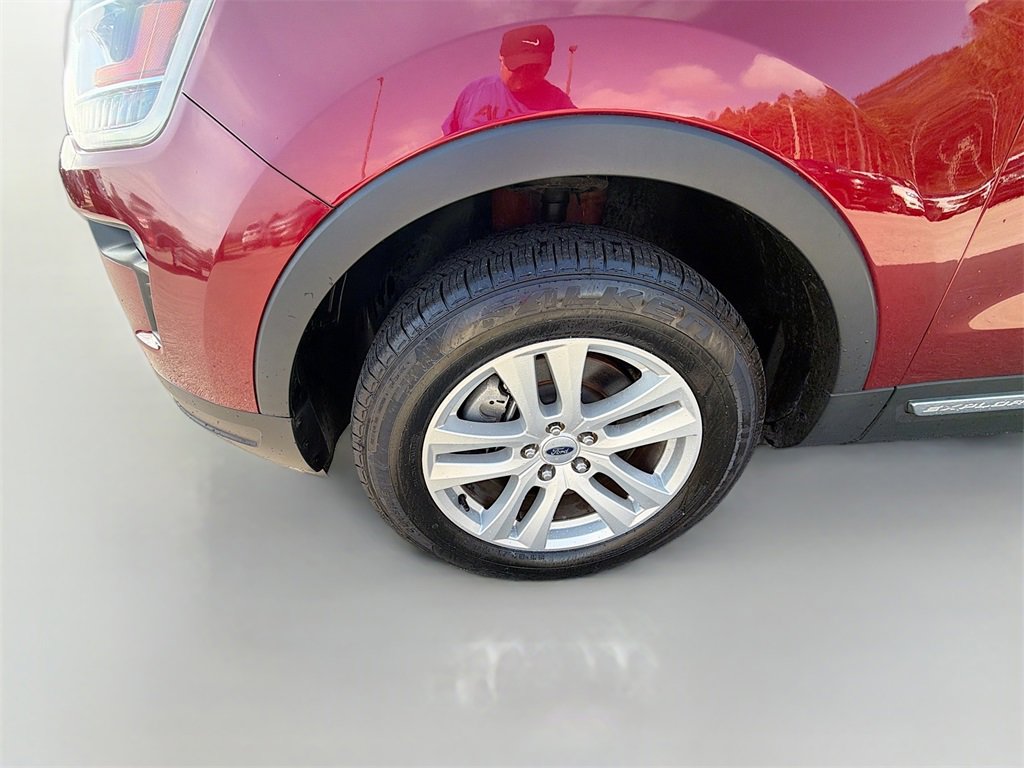 Used 2019 Ford Explorer XLT w/ Equipment Group 202A image 33