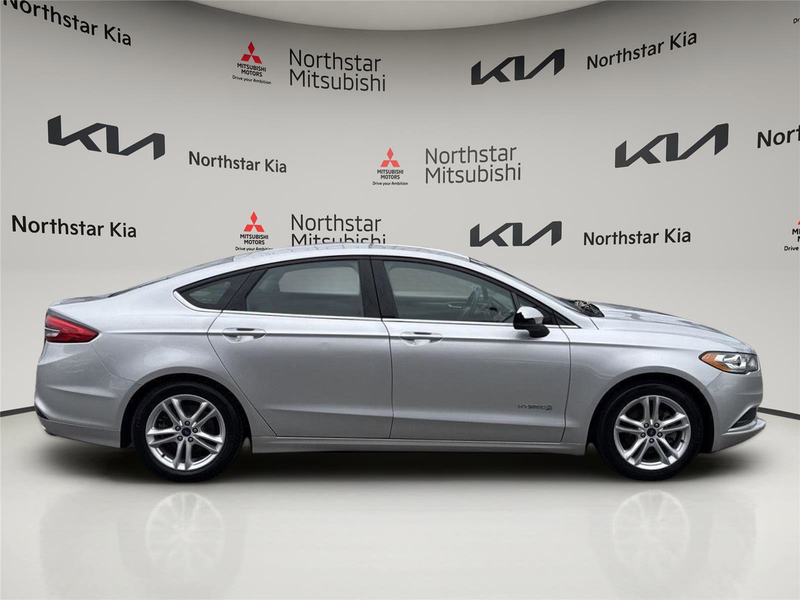 Used 2018 Ford Fusion SE image 6