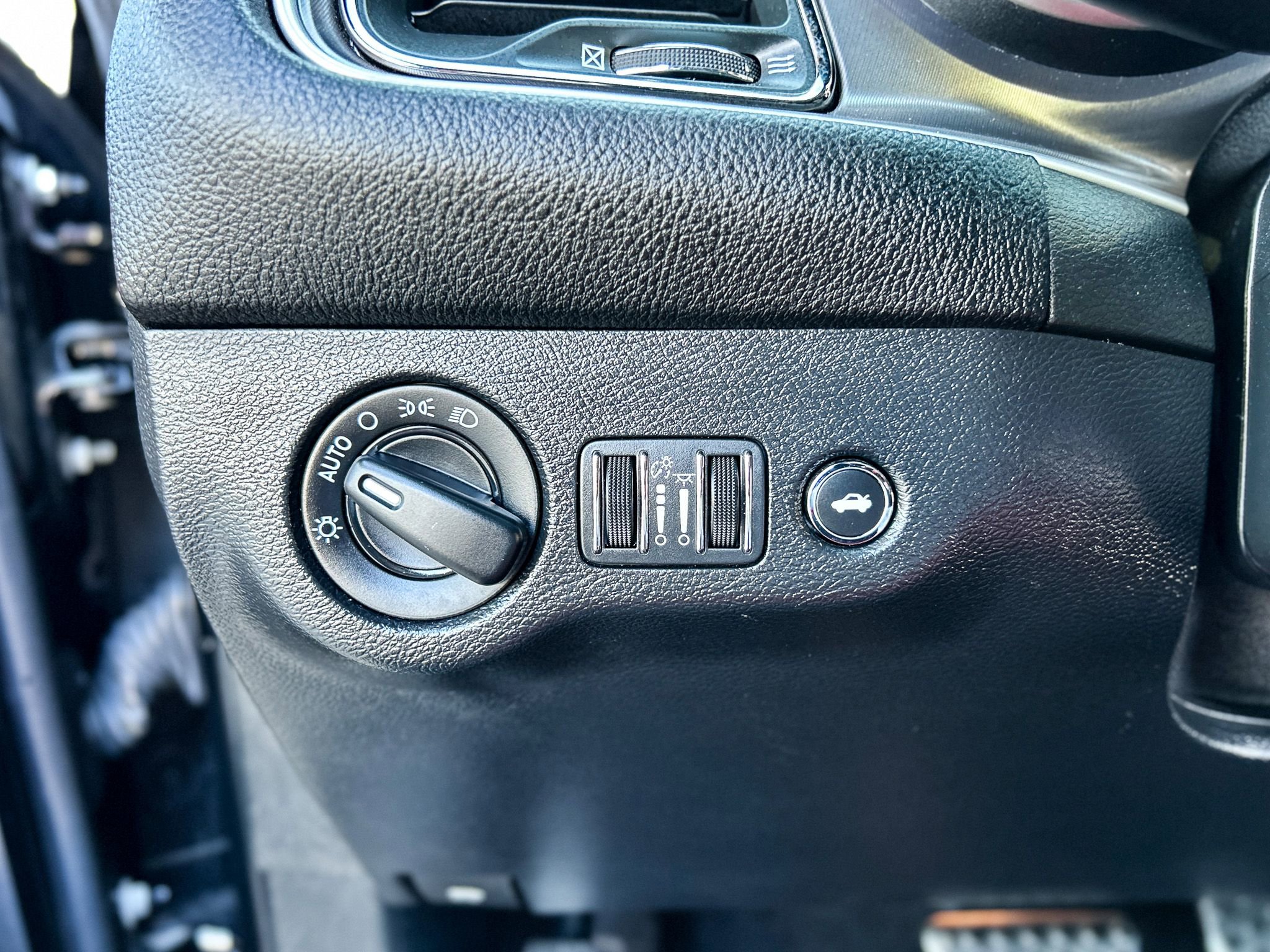 Used 2020 Dodge Challenger SRT Hellcat image 19