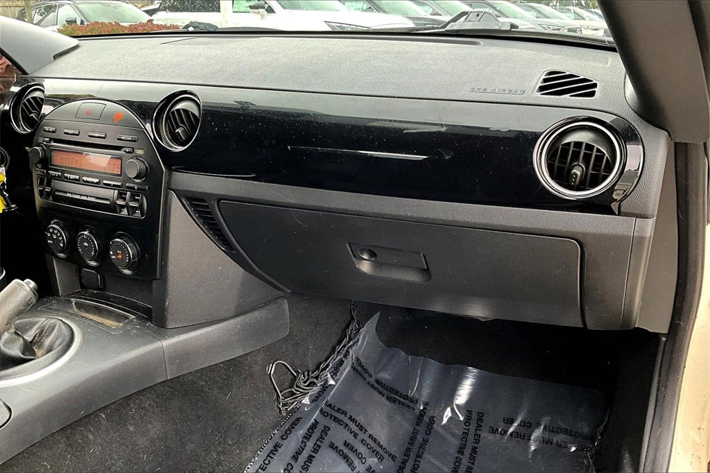 Used 2008 MAZDA MX-5 Miata Touring image 25