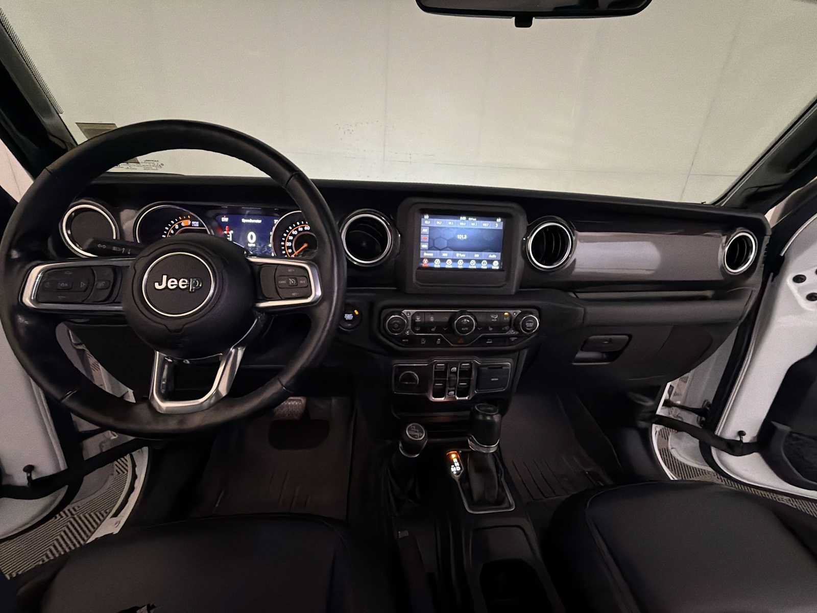 Used 2021 Jeep Wrangler Unlimited Sahara AWD/4WD image 14