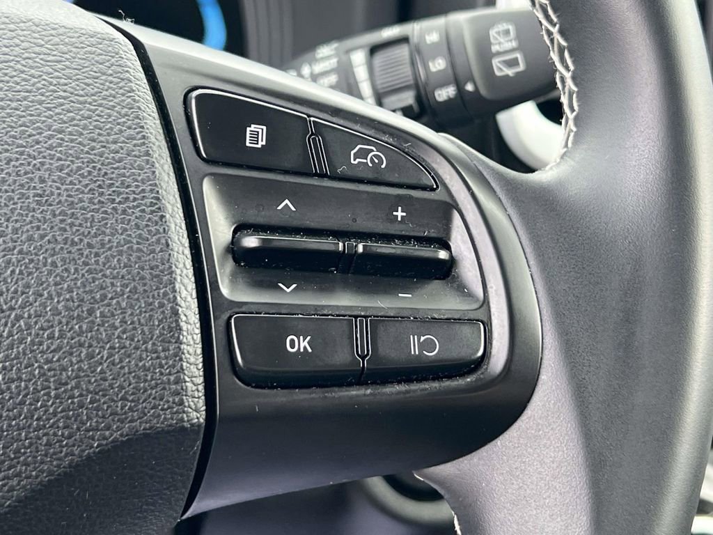 Certified 2023 Hyundai Venue Limited w/ Cargo Package image 22