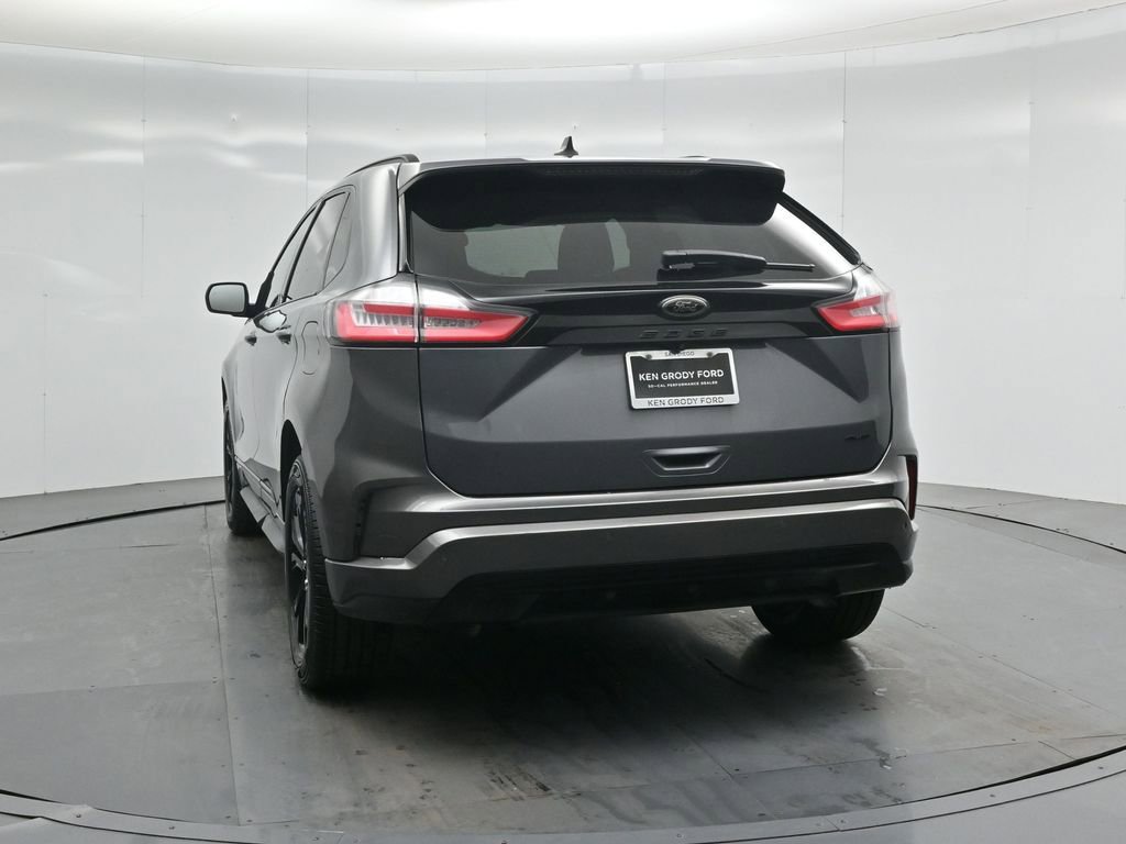 Certified 2022 Ford Edge SE w/ Black Appearance Package image 28