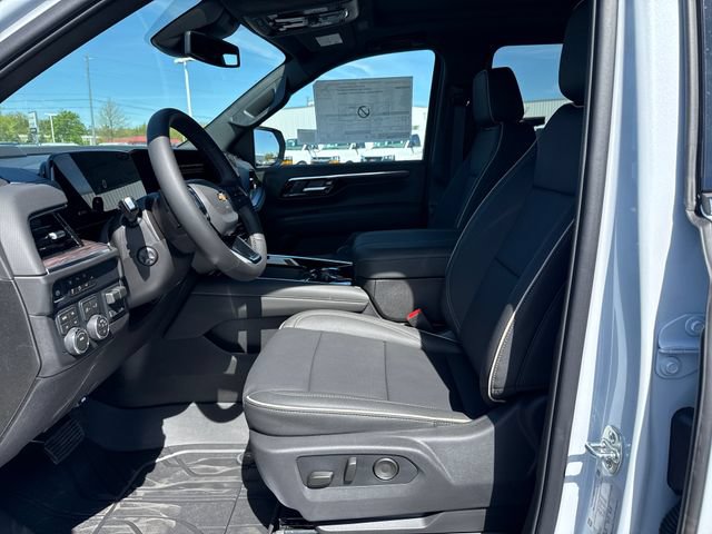 New 2026 Chevrolet Suburban Premier w/ Sun And Tow Package AWD/4WD image 10