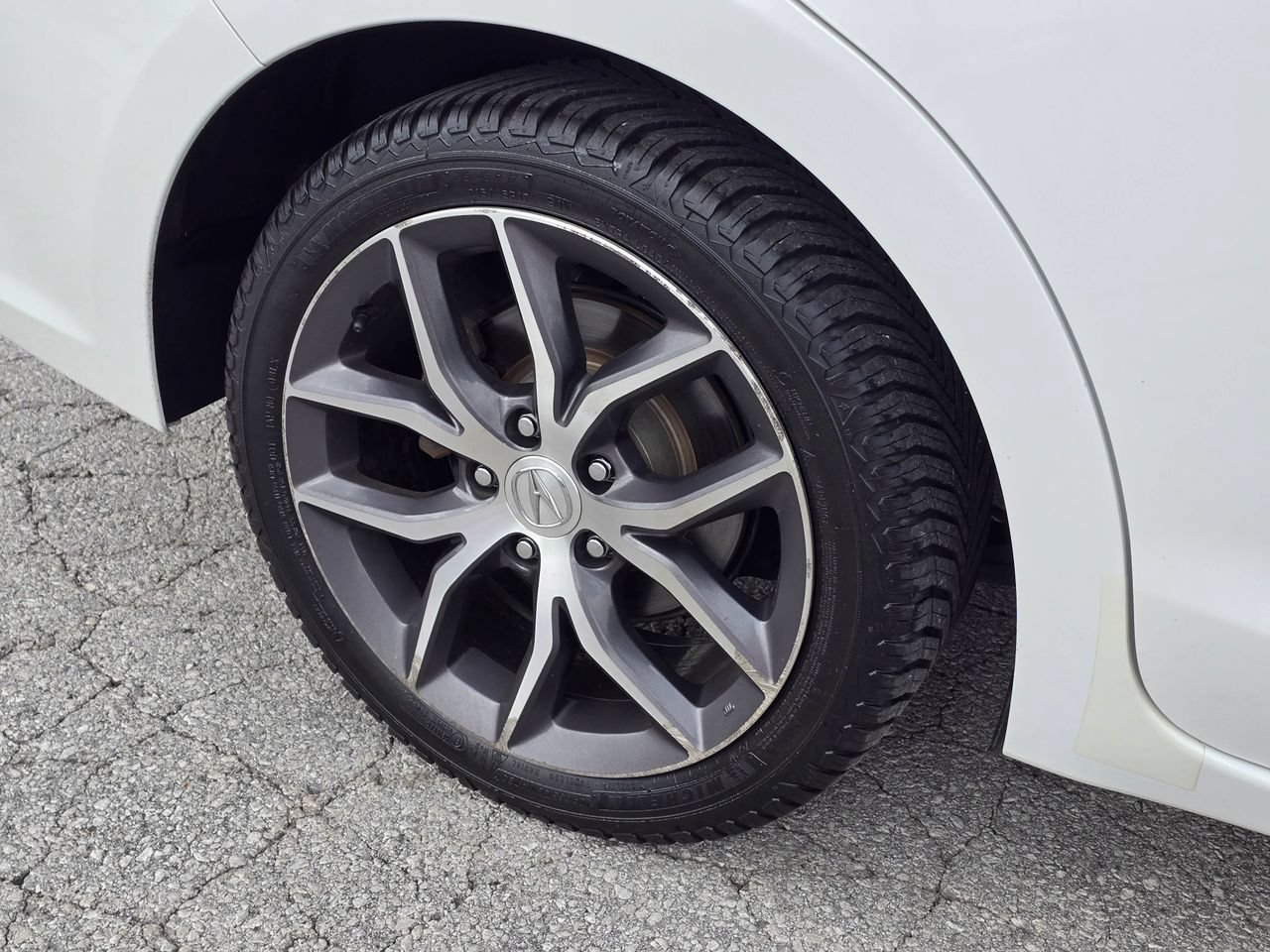Used 2019 Acura ILX w/ Premium Package FWD image 9