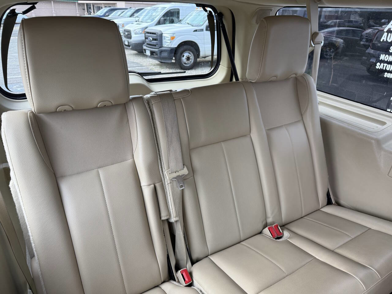 Used 2017 Ford Expedition EL Limited w/ Equipment Group 301A image 19