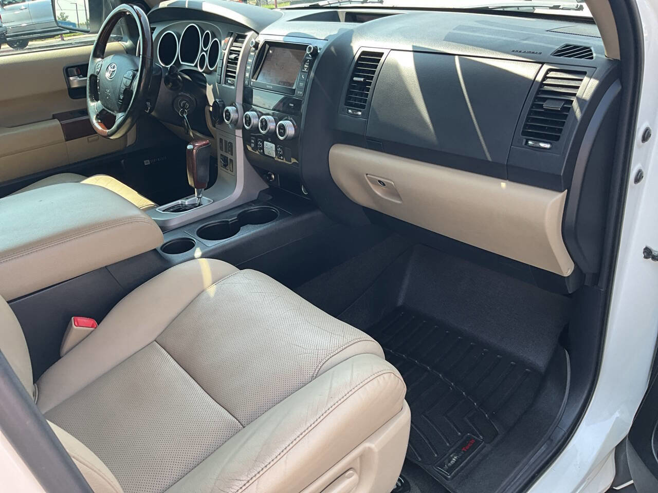Used 2013 Toyota Sequoia Platinum image 30