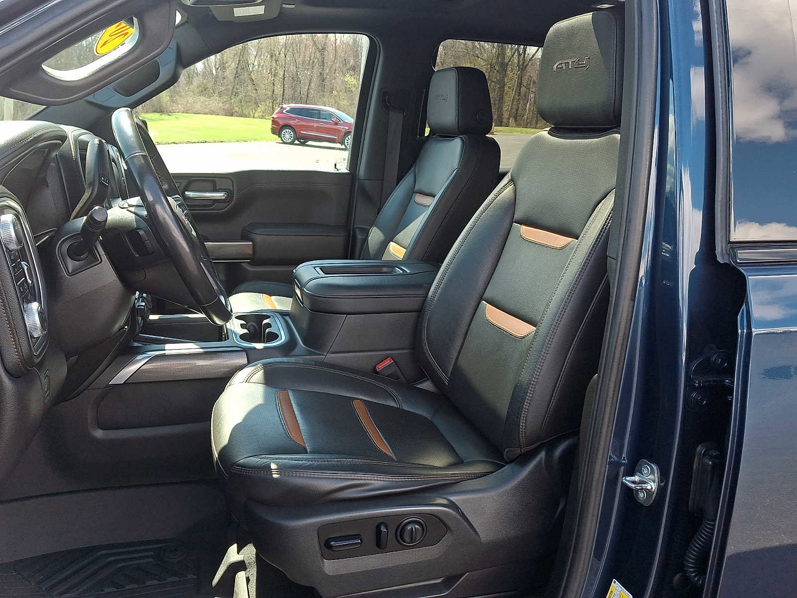 Used 2020 GMC Sierra 1500 AT4 w/ AT4 Premium Package image 14