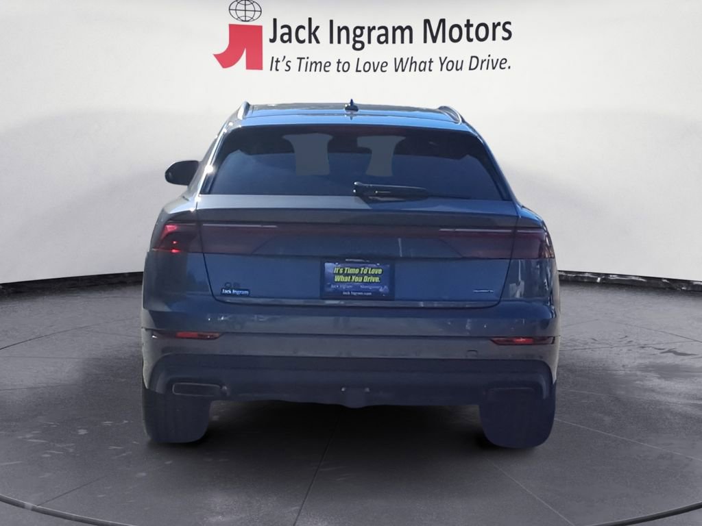 New 2026 Audi Q8 Premium image 4