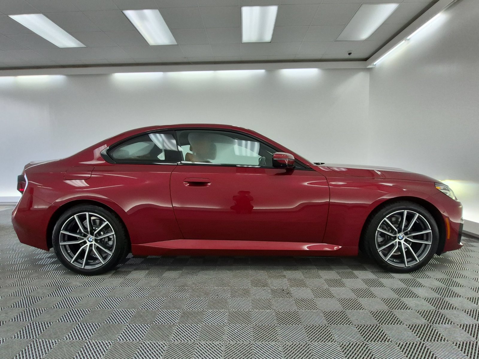 Used 2025 BMW 230i Coupe RWD image 8