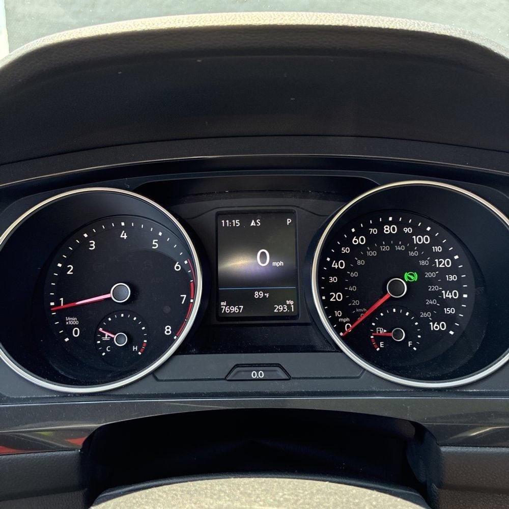 Used 2018 Volkswagen Tiguan SEL AWD/4WD image 8