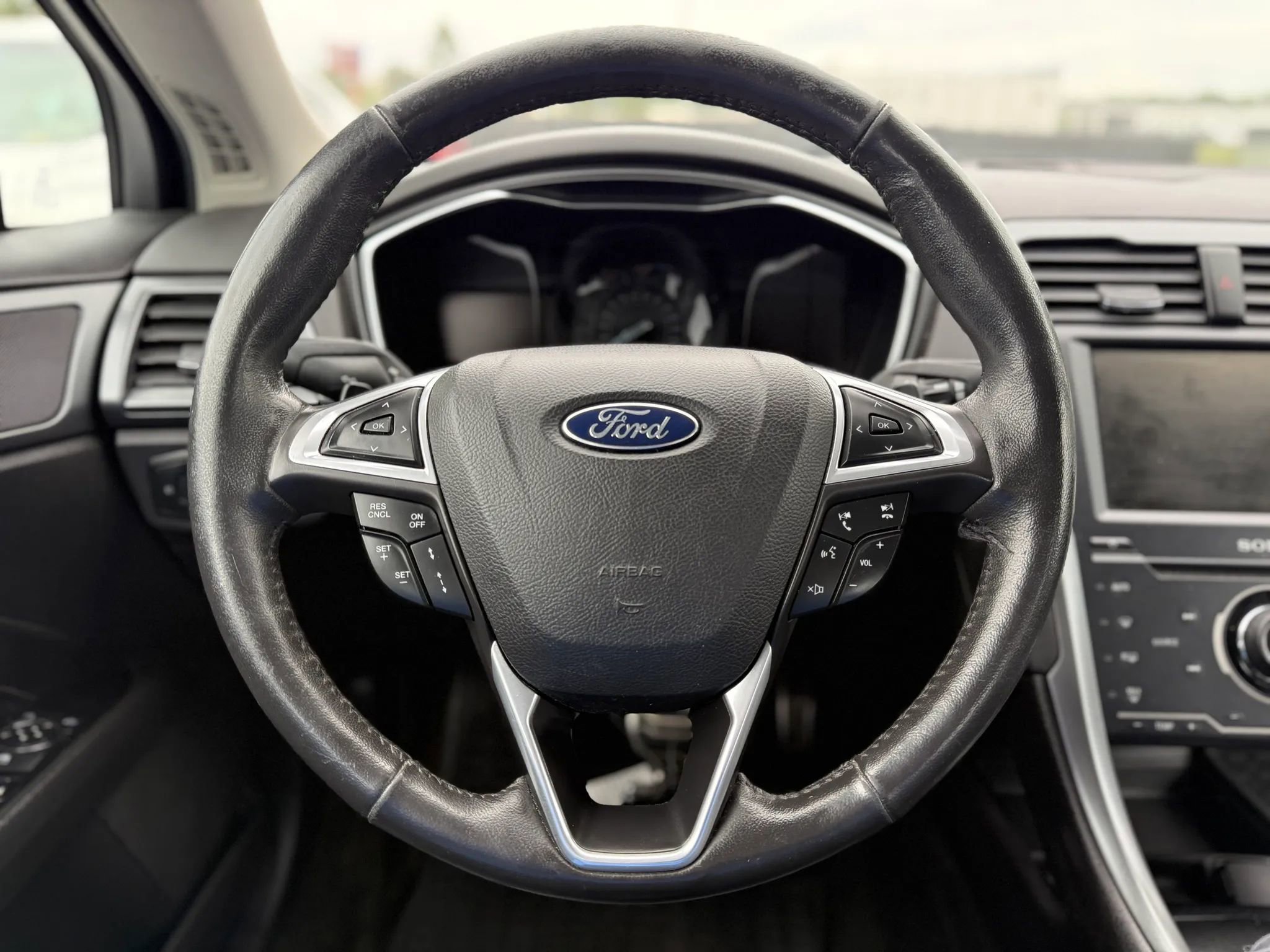 Used 2014 Ford Fusion Titanium AWD/4WD image 25