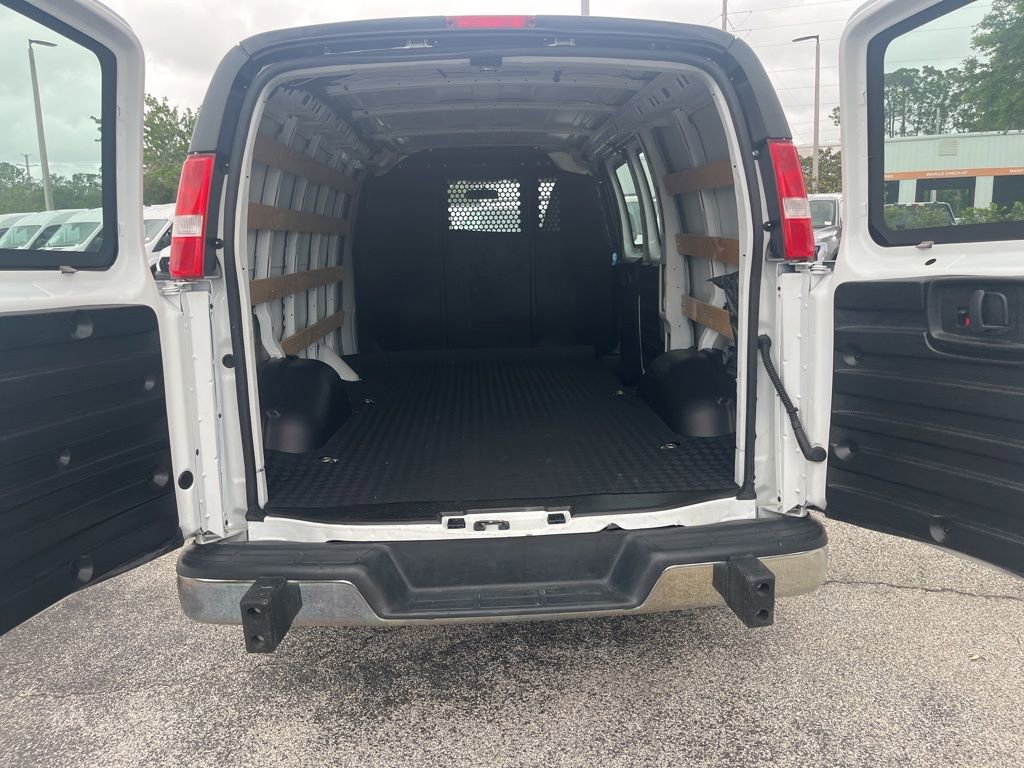 Used 2024 Chevrolet Express 2500 w/ Driver Convenience Package image 8