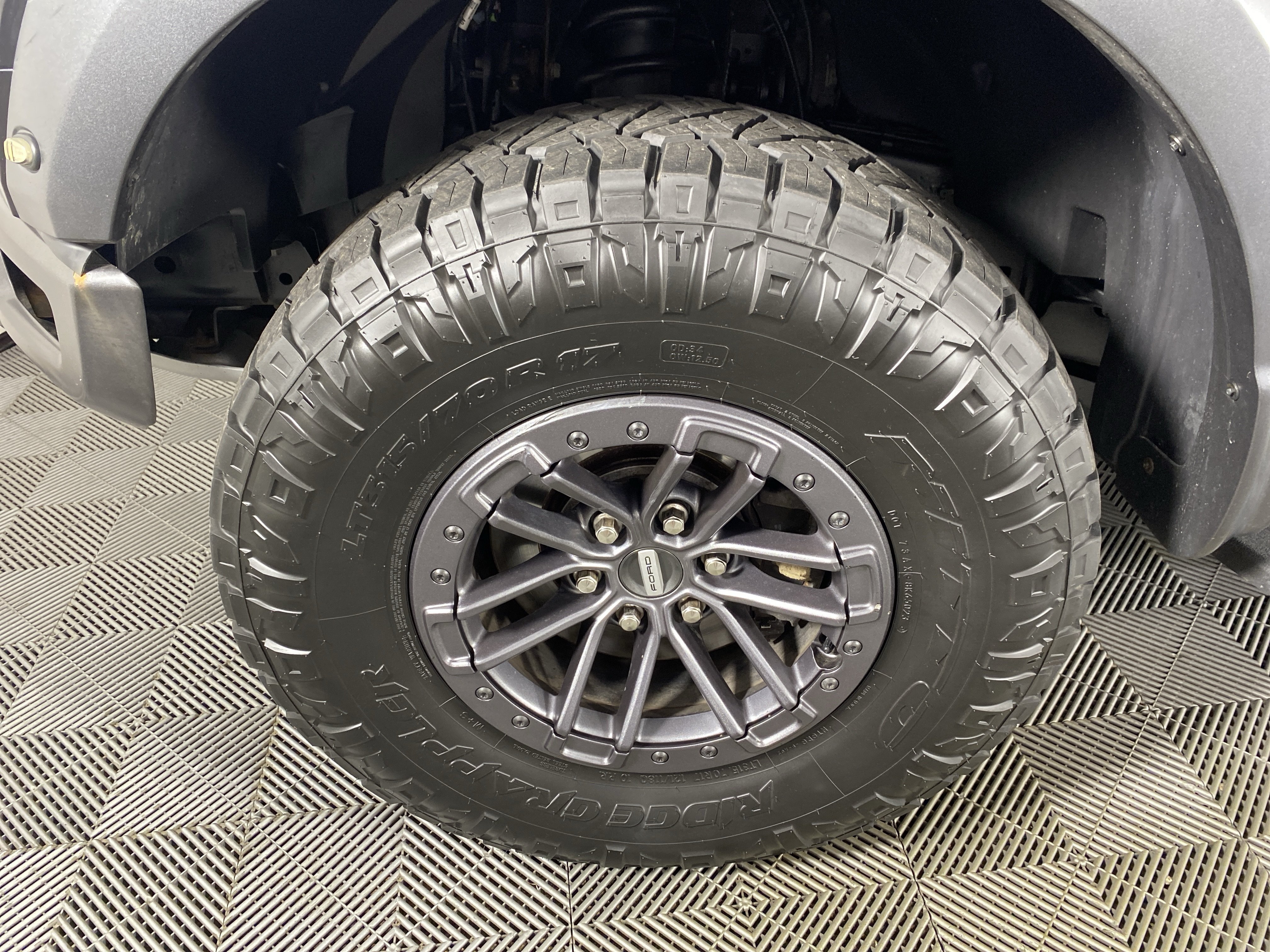 Used 2019 Ford F150 Raptor w/ Equipment Group 802A Luxury AWD/4WD image 13