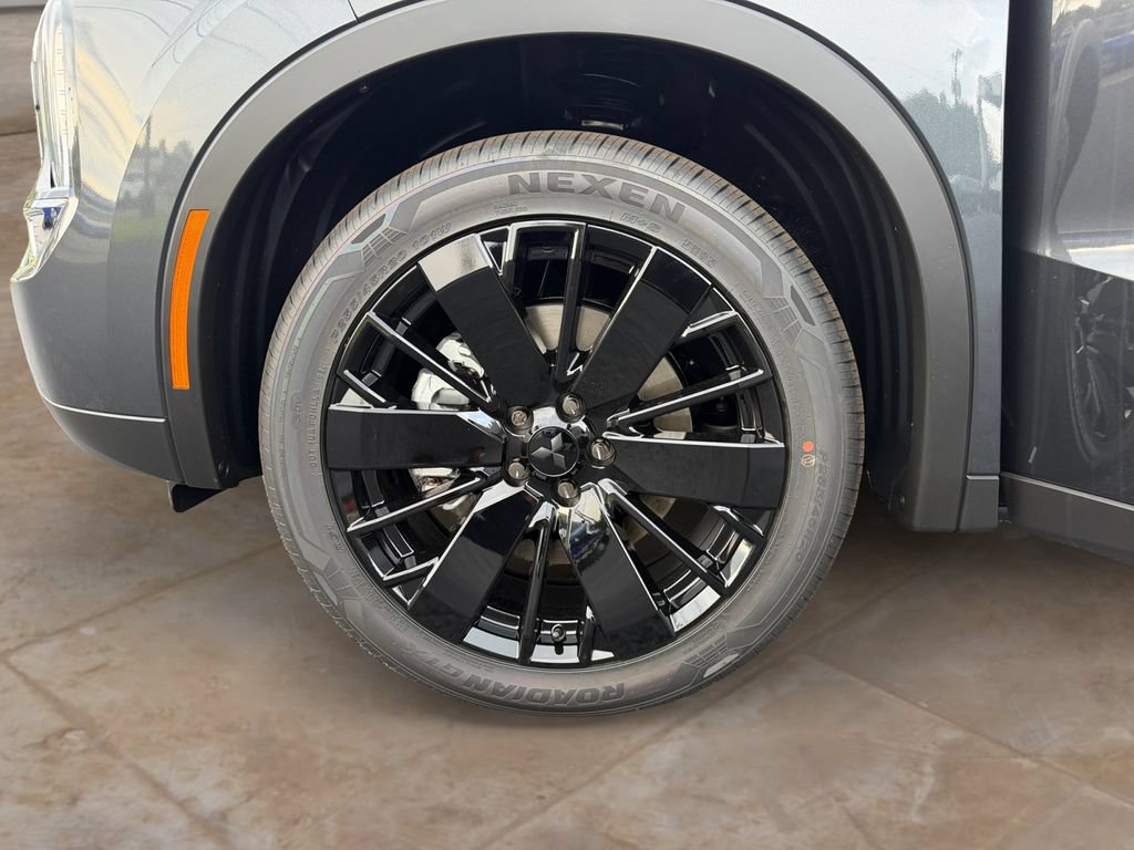 New 2026 Mitsubishi Outlander AWD image 14