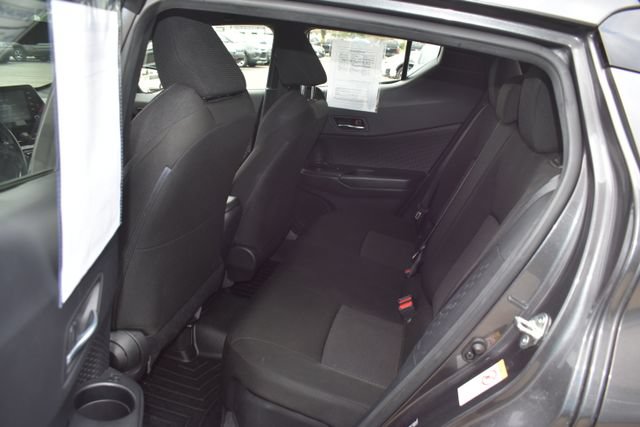 Used 2019 Toyota C-HR XLE FWD image 29
