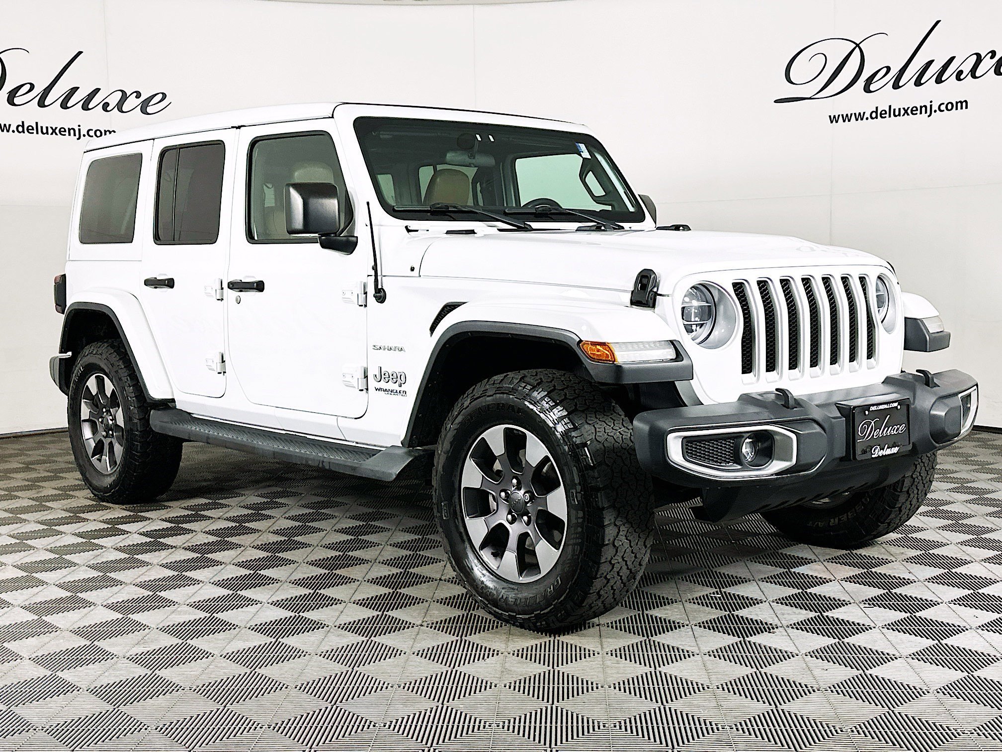 Used 2020 Jeep Wrangler Unlimited Sahara w/ LED Lighting Group AWD/4WD image 1