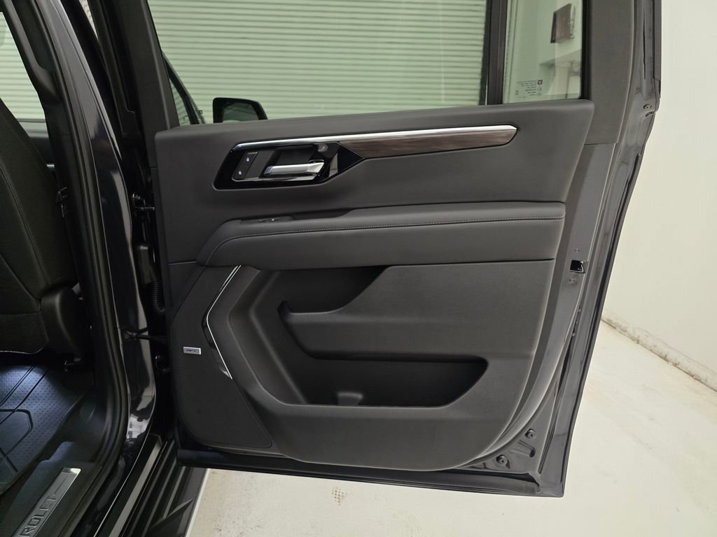 New 2026 Chevrolet Suburban LT w/ Comfort Package image 56