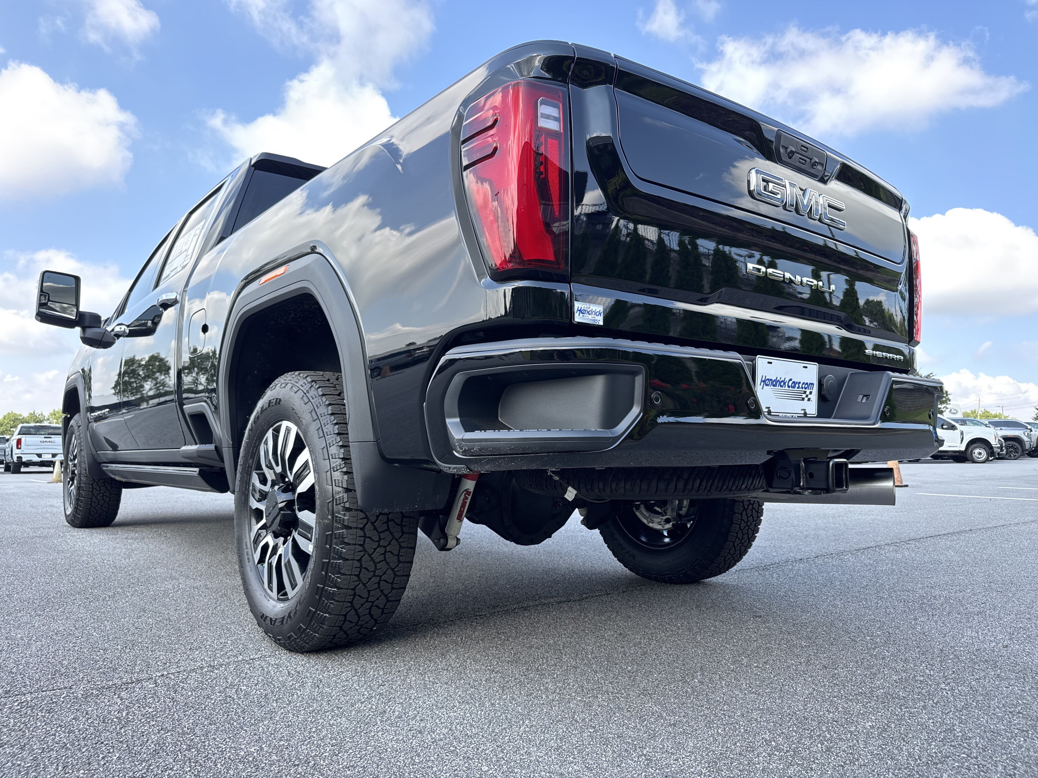 New 2026 GMC Sierra 2500 Denali Ultimate AWD/4WD image 8