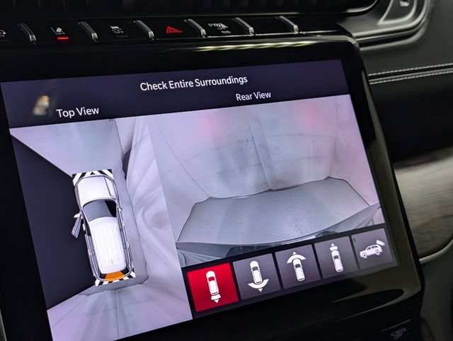 Used 2023 Jeep Grand Cherokee Limited w/ Luxury Tech Group II AWD/4WD image 23